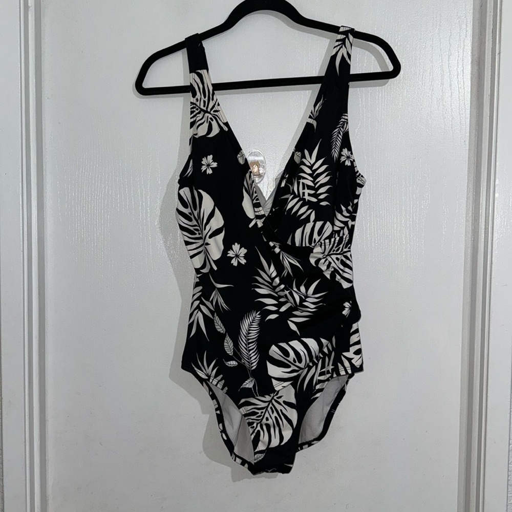 Jantzen Black and White Tropical One Piece Swimsuit